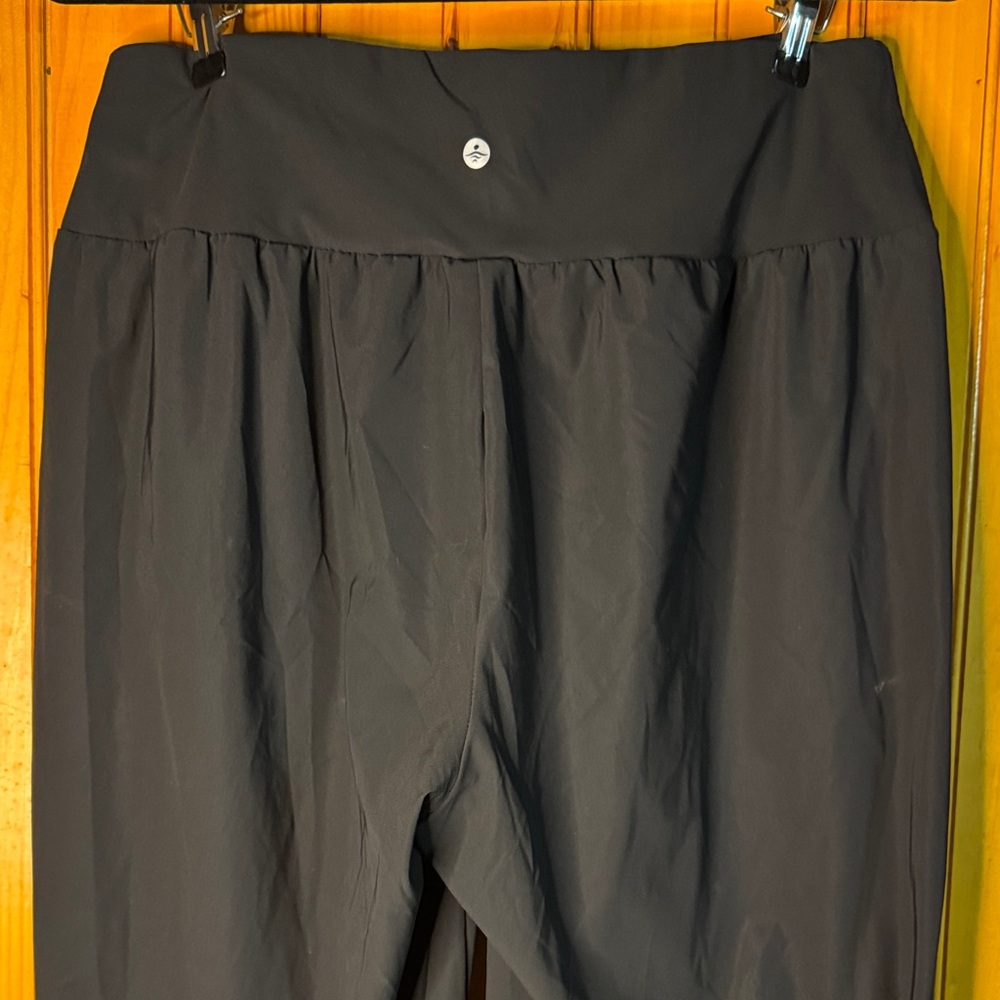 HALARA Black Joggers - Picture 10 of 11